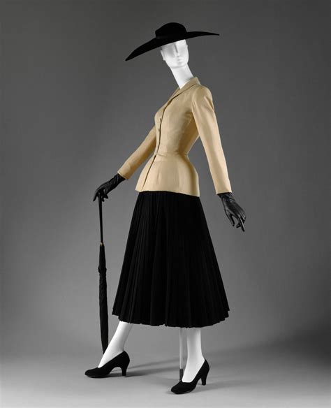 collection new look dior|christian dior 1947 collection designs.